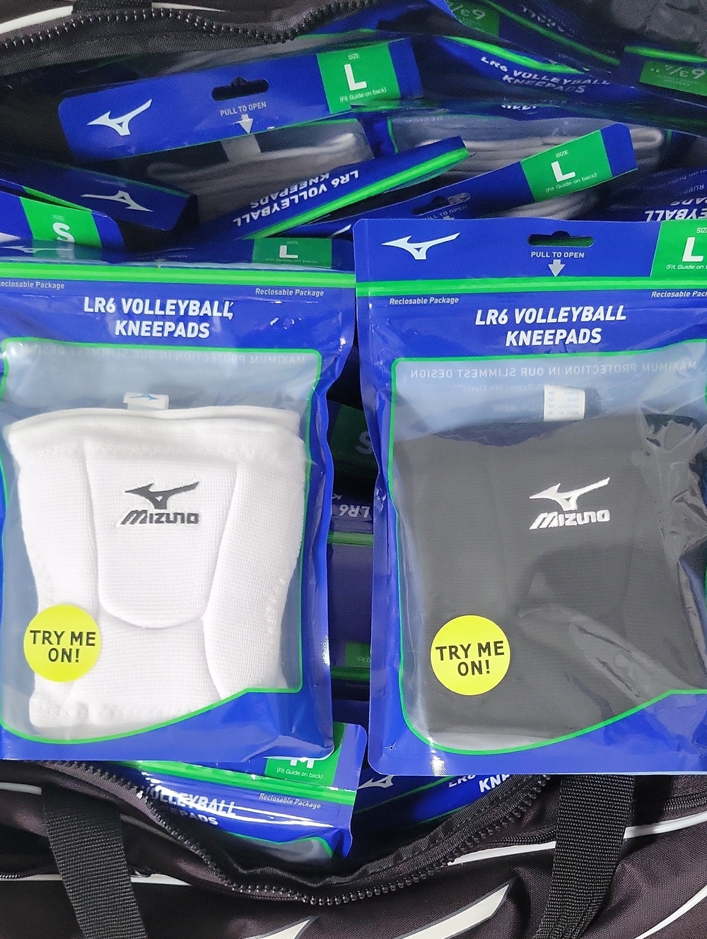 Two pairs of Size Large - Mizuno LR6 Kneepad #480105